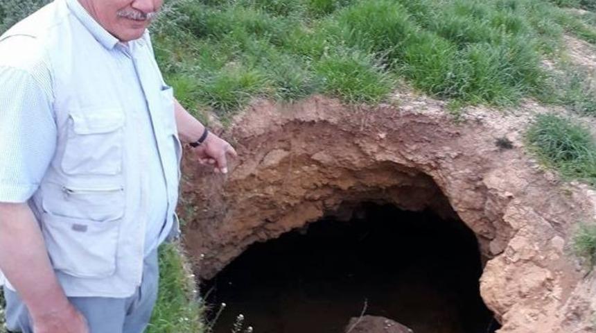 Hisarcık&rsquo;ta Esrarengiz &Ccedil;ukur İlgi Odağı