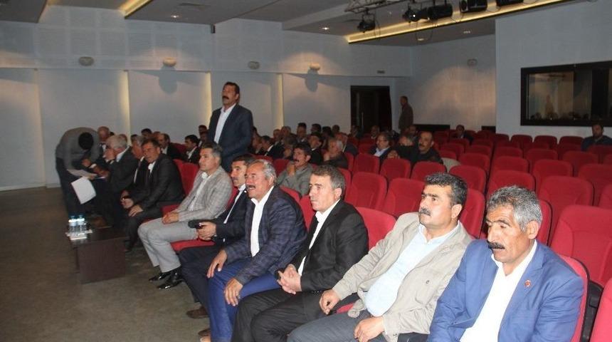 Malazgirt&rsquo;te &lsquo;k&ouml;ylere Hizmet G&ouml;t&uuml;rme Birliği&rsquo; Toplantısı