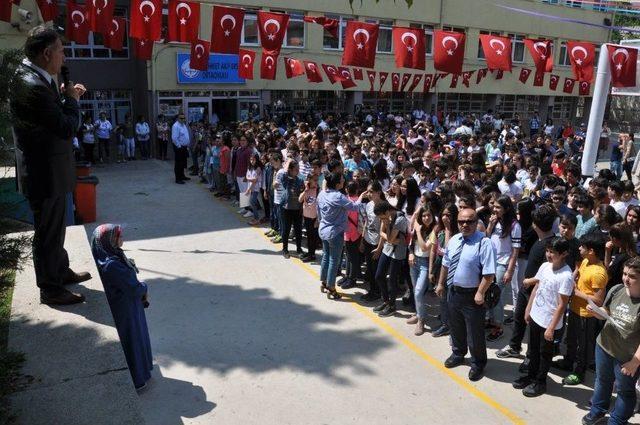 Sinop’ta 32 Bin 31 Öğrenci Karne Aldı