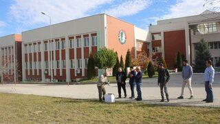 Kanadı Sıkışan Çakırkuşunu Ekolog Kurtardı