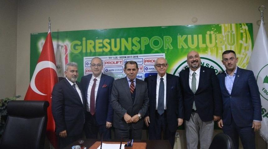 Dursun Özbek’ten Giresunspor’a Ziyaret
