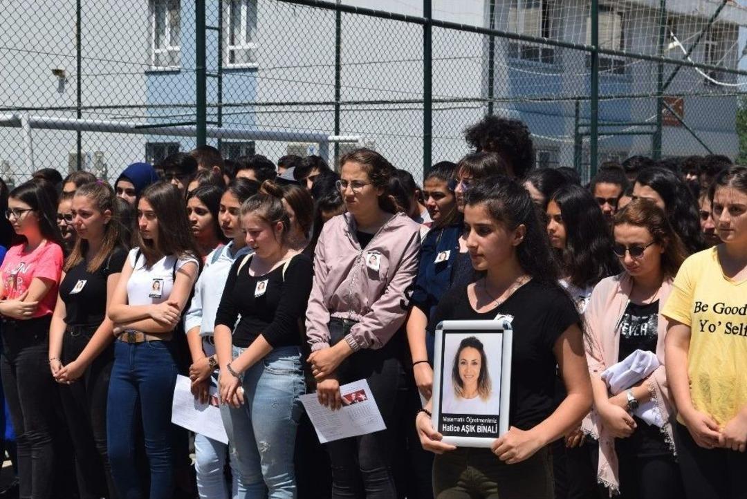 Hatice &Ouml;ğretmen&rsquo;in Okulunda Yas