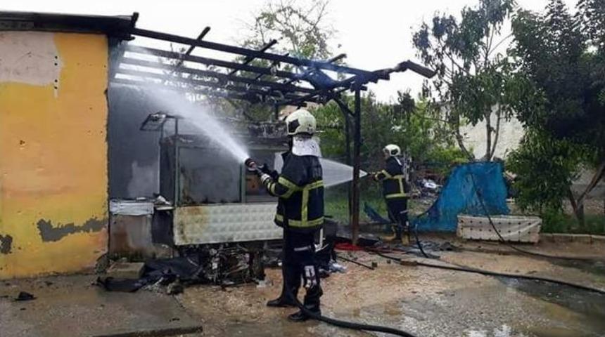 Ceyhan&rsquo;da Buhar Kazanı Patladı: 1 Yaralı