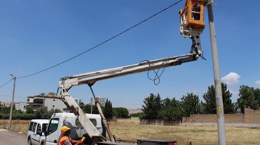 Dicle Elektrik Ulubağ&rsquo;da 25 Yıllık Şebekeyi Yeniledi