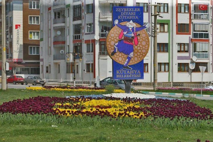 Başkan Kamil Saraçoğlu: Kütahya’da 1 Milyon Çiçek Toprakla Buluştu G3