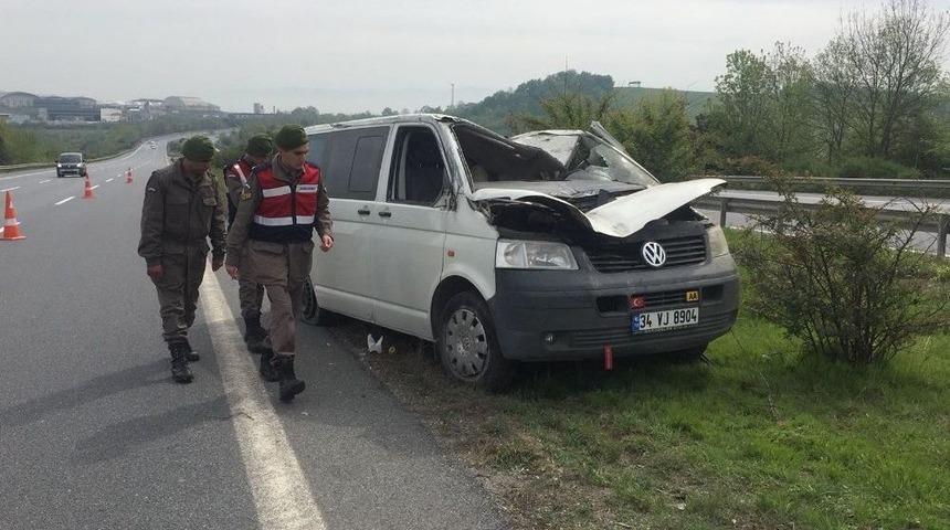 Tem Otoyolunda Kaza: 5 Yaralı