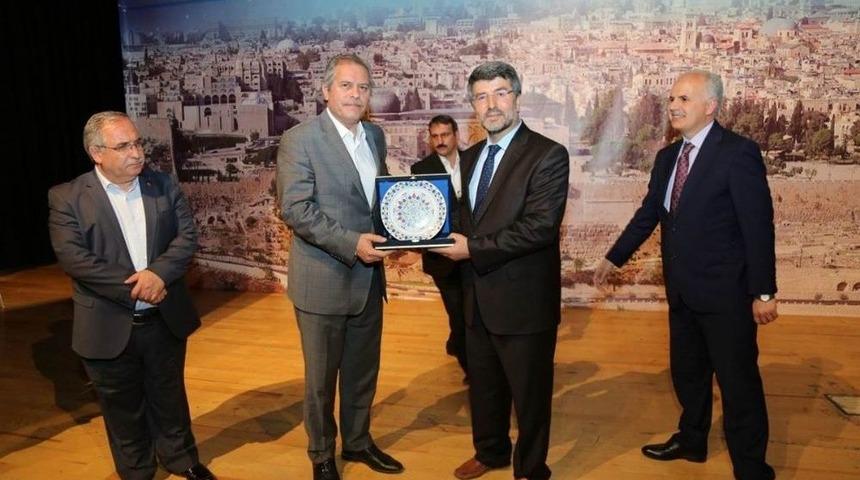 Prof. Dr. Bünyamin Erul: Kudüs Bizim İlk Kıblemiz, İkinci Mabedimiz, Üçüncü Mescidimiz