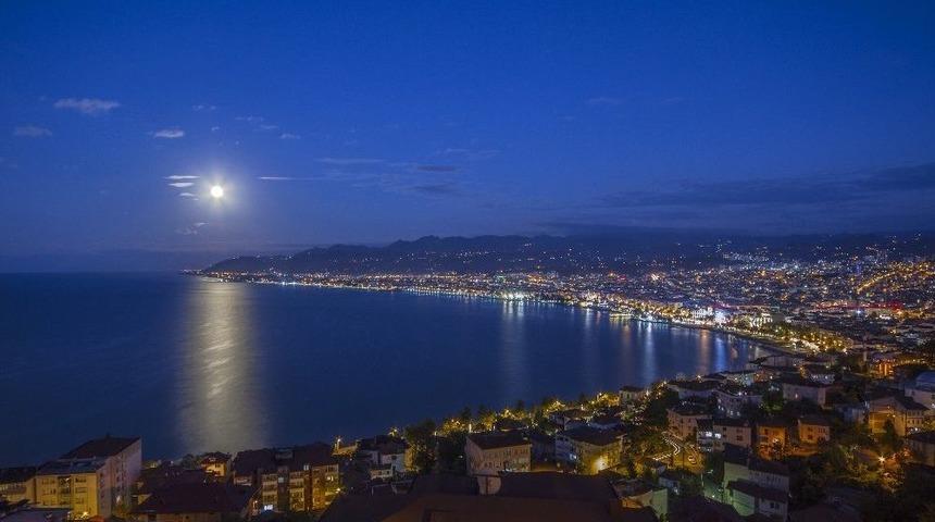 Işıklar İ&ccedil;indeki Şehir: Ordu