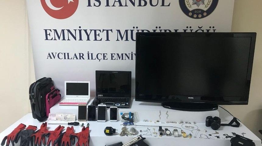 (özel) Avcılar’da Evden Hırsızlık Yapan Şahıslar, Polisten Kaçamadı