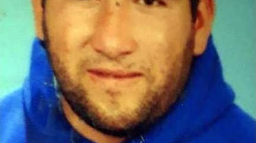 "seninle Aynı Soyadı Taşımaktan Utanıyorum" Diyerek &Ouml;ld&uuml;rm&uuml;ş