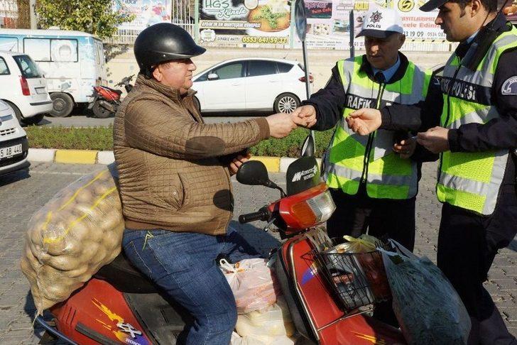 Ehliyetsiz Sürücü Polisi Görünce Motosikletini Bırakıp Kaçmak İstedi G4