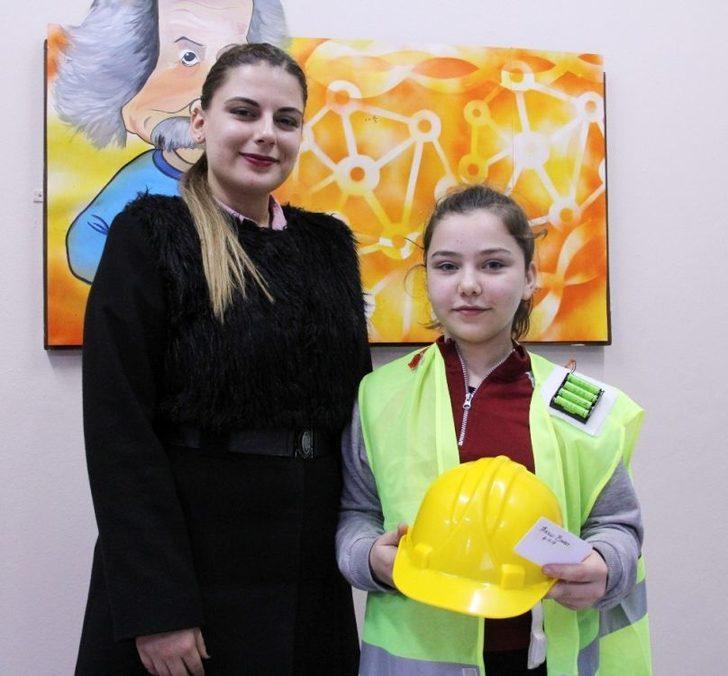 İşçiler Ölmesin Diye 10 Yaşında Akıllı Baret Tasarladı G4