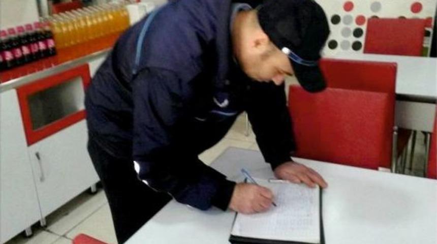 Zabıta Ekipleri Çiğ Köfte Satıcılarını Denetledi