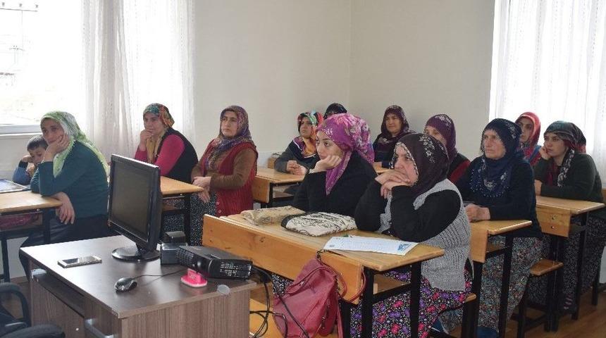 Kadınlara &Ccedil;ocuk İhmalini Ve İstismarını &Ouml;nleme Yolları Anlatıldı