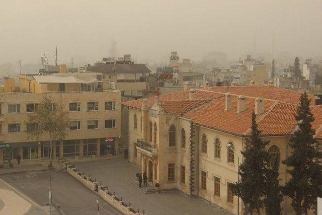 Suriye Üzerinden Gelen Kum Ve Toz Fırtınası Kilis’te Etkili Oldu