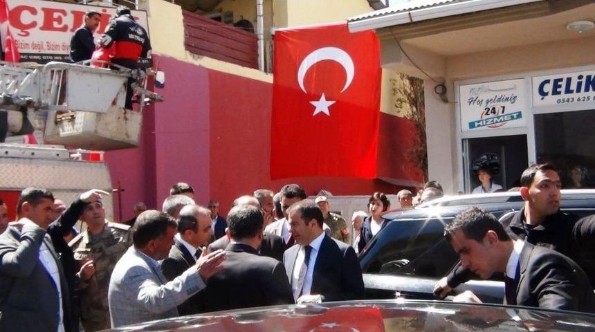 Şehit Ateşi Erciş&rsquo;e D&uuml;şt&uuml;