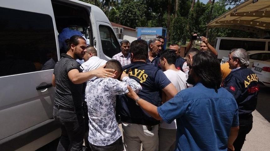 Mersin&rsquo;de B&uuml;feci Cinayetinin Zanlıları Adliyeye Sevk Edildi