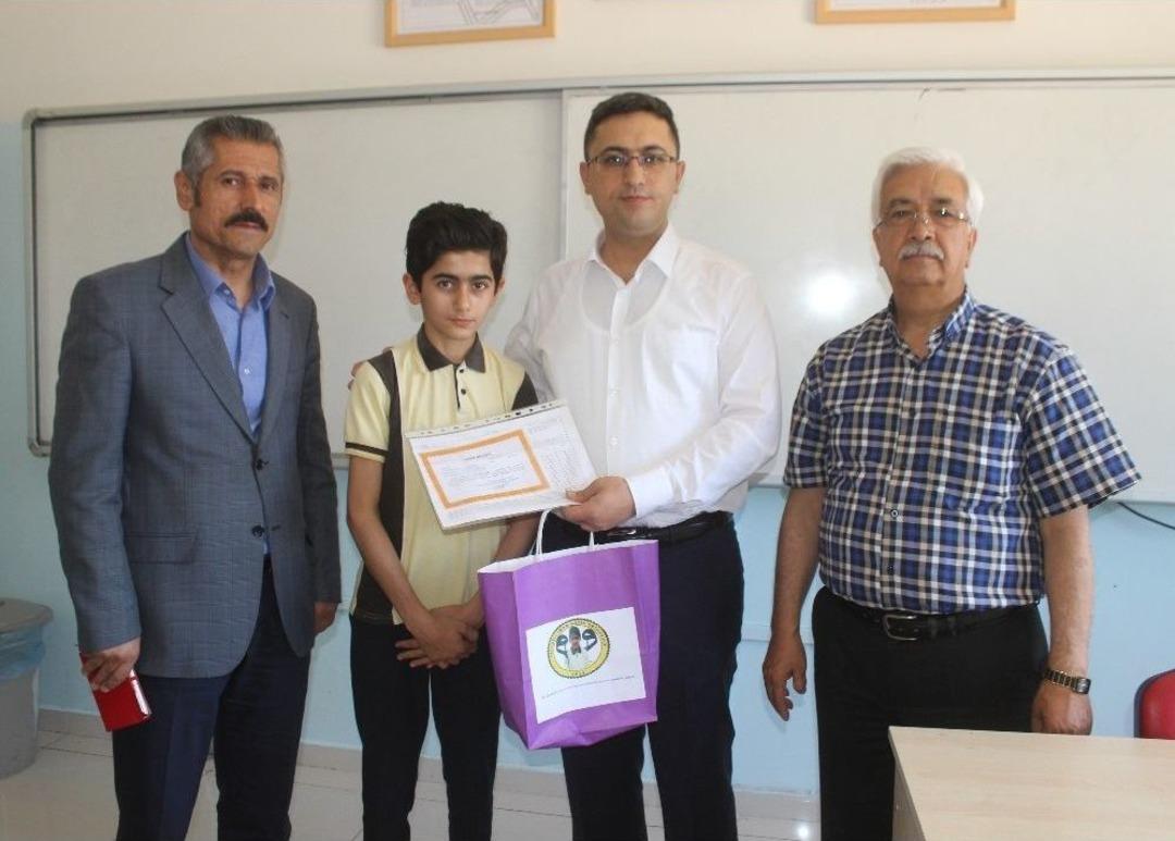 Yavuzeli&rsquo;nde 5 Bin 300 &Ouml;ğrenci Karne Aldı