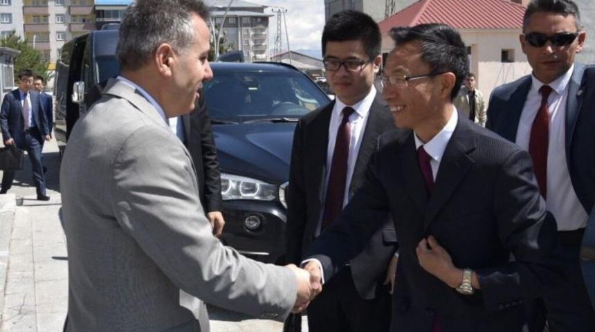 &Ccedil;in Ankara B&uuml;y&uuml;kel&ccedil;isi Ve İş Adamları Ağrı&rsquo;da