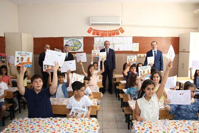 Belediye Başkanından Öğrencilere Karne Hediyesi