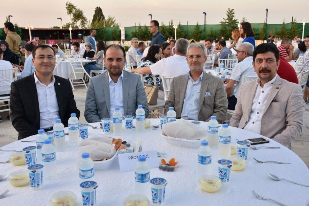 Baybatur: &ldquo;t&uuml;rkiye&rsquo;yi, Karanlık G&uuml;nlere D&ouml;nd&uuml;rmeyi Başaramayacaklar&rdquo;