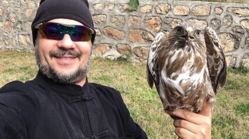 Aracın &Ccedil;arpıp Ka&ccedil;tığı Şahin Tedavi Altına Alındı