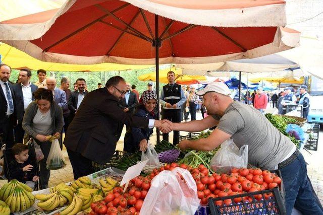 Başkan Üzülmez’den Pazar İncelemesi