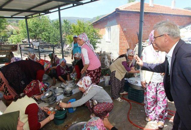 Aydınlar Mahallesinde Hayır Yemeği