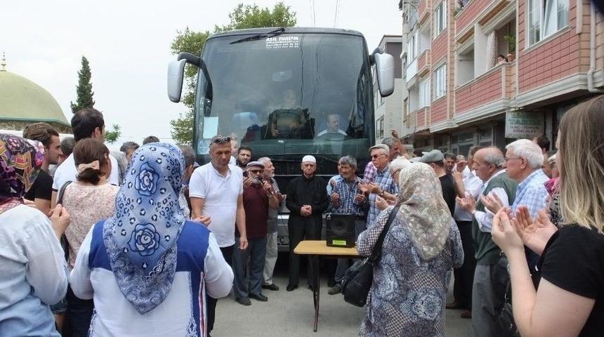 Burhaniye&rsquo;de Ramazan Umrecileri Uğurlandı
