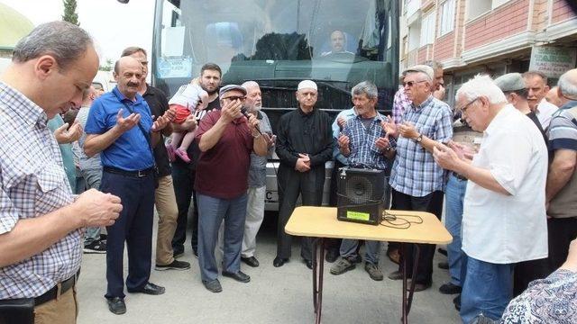 Burhaniye’de Ramazan Umrecileri Uğurlandı