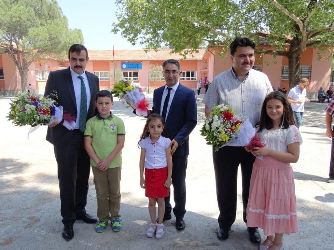 Havran&rsquo;da &Ouml;ğrencilerin Karne Heyecanı