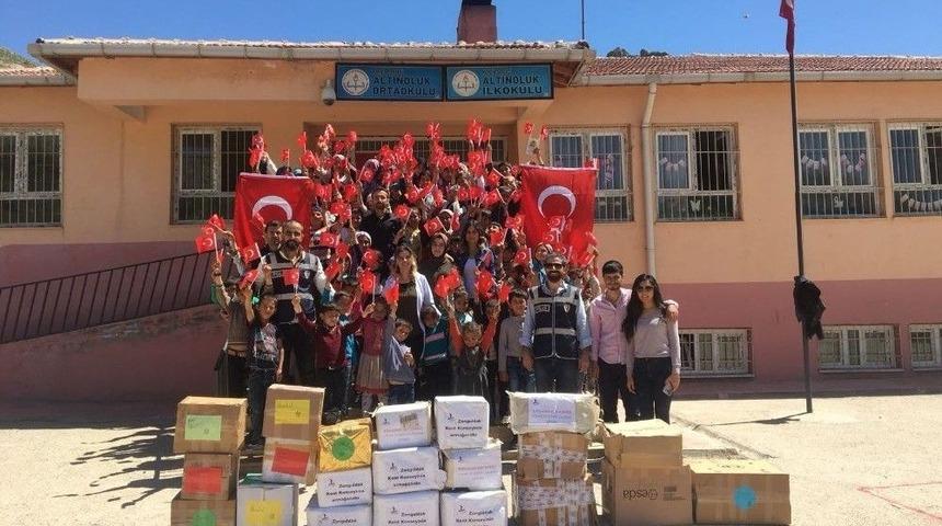 Yasemin &Ouml;ğretmenin &Ccedil;ağrısına Kulak Verdiler