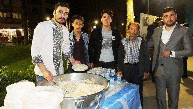 Burhaniye’de Alpaslan Türkeş’i Anma Gecesi Düzenlendi 1