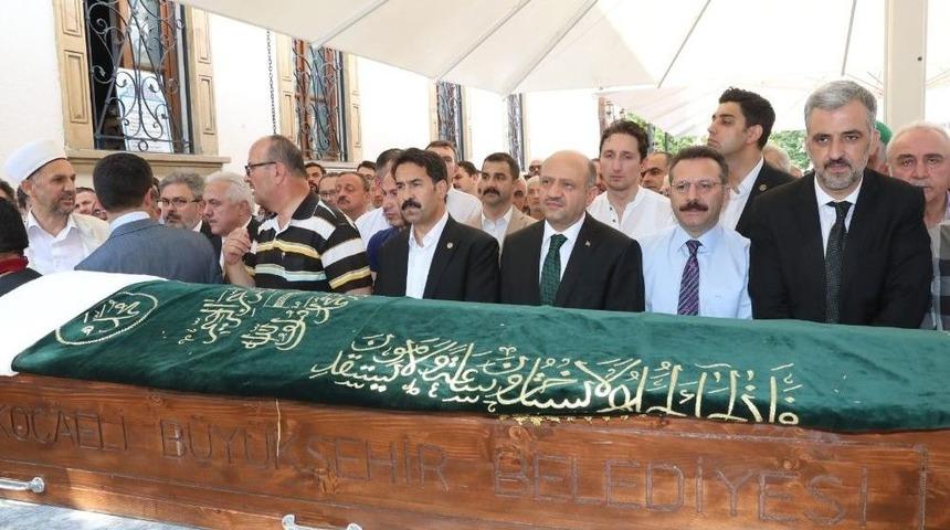 Başbakan Yardımcısı Işık, Mesut Barış&rsquo;ın Cenazesine Katıldı