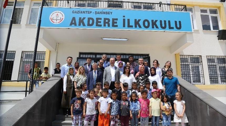 Tahmazoğlu Karne Alan Öğrencileri Yalnız Bırakmadı