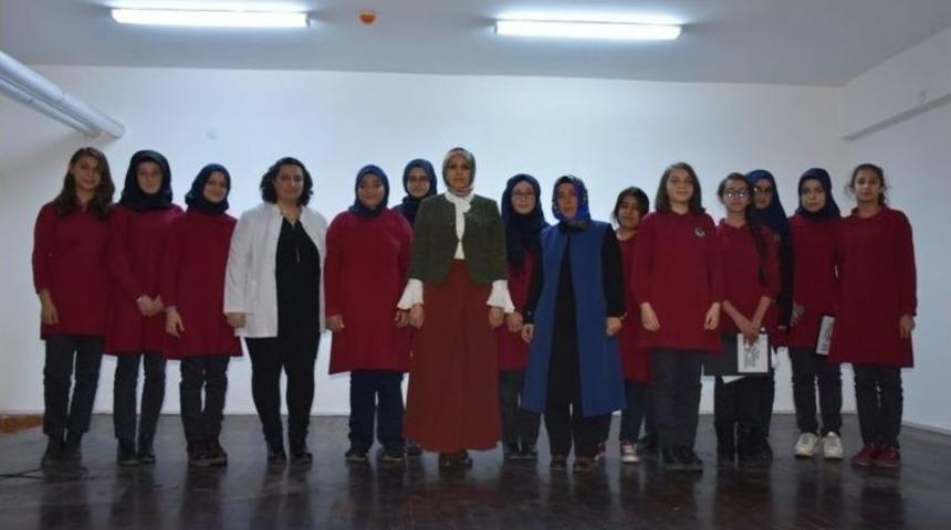 Bilecik Kız Anadolu İmam Hatip Lisesi’nde “dünya Arapça Günü” Kutlandı
