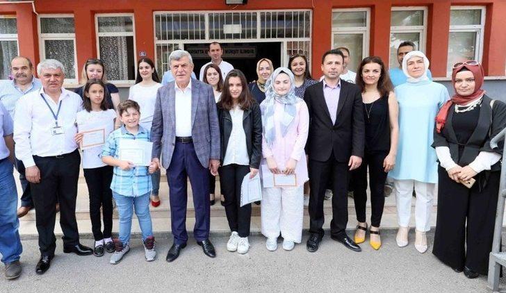 Başkan Karaosmanoğlu, “çok Okuyun, Çalışın, Örnek Olun” G3