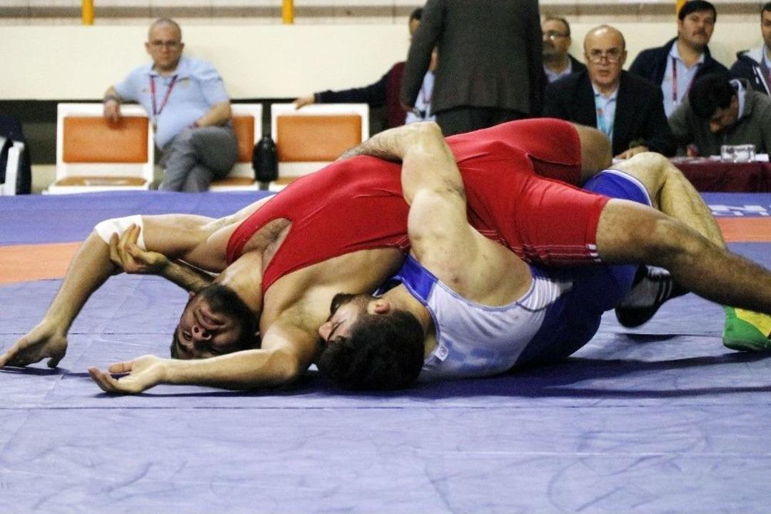 Serbest Grekoromen T&uuml;rkiye Şampiyonası Başladı