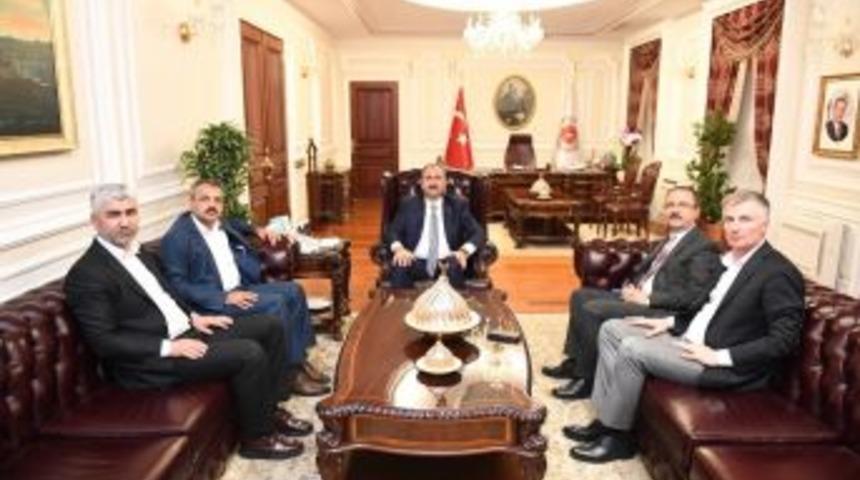 B&uuml;ro Memur-sen Başkanı, Adalet Bakanı G&uuml;l İle G&ouml;r&uuml;şt&uuml;