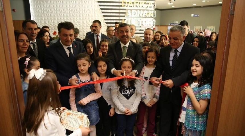 Darıca, &Ouml;ğretmeninin Sergisine Ev Sahipliği Yaptı