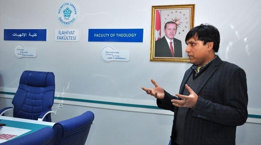 Dr. Seraj Ahsan, "barışın İnşasında Ve &Ccedil;atışmaların &Ccedil;&ouml;z&uuml;m&uuml;nde İslam&rsquo;ın Rol&uuml;"n&uuml; Anlattı