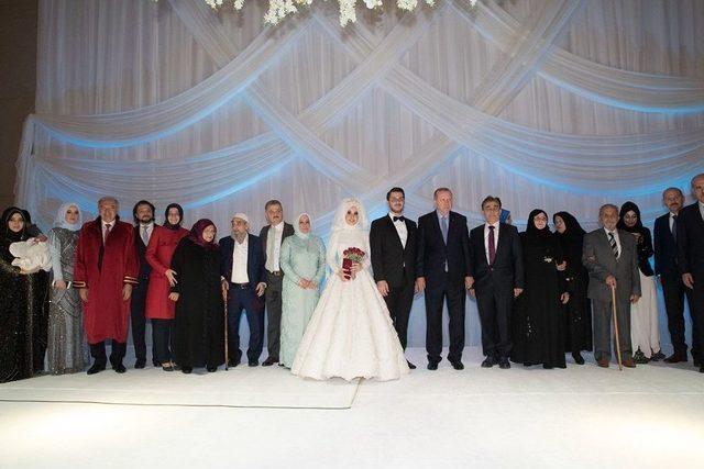 Cumhurbaşkanı Erdoğan, Gaziosmanpaşa Belediye Başkanı Usta’nın Kızının Düğününe Katıldı