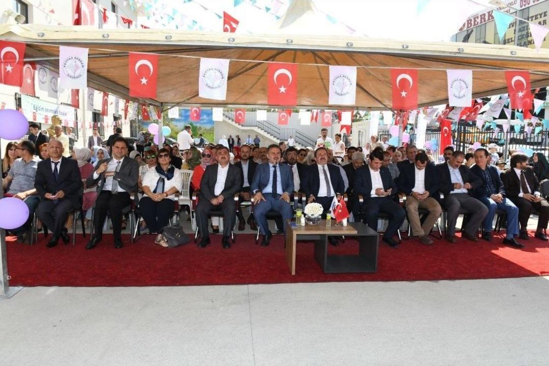 Başkan Alatepe&rsquo;den &Ouml;ğrencilere Yaz Kurslarına Davet