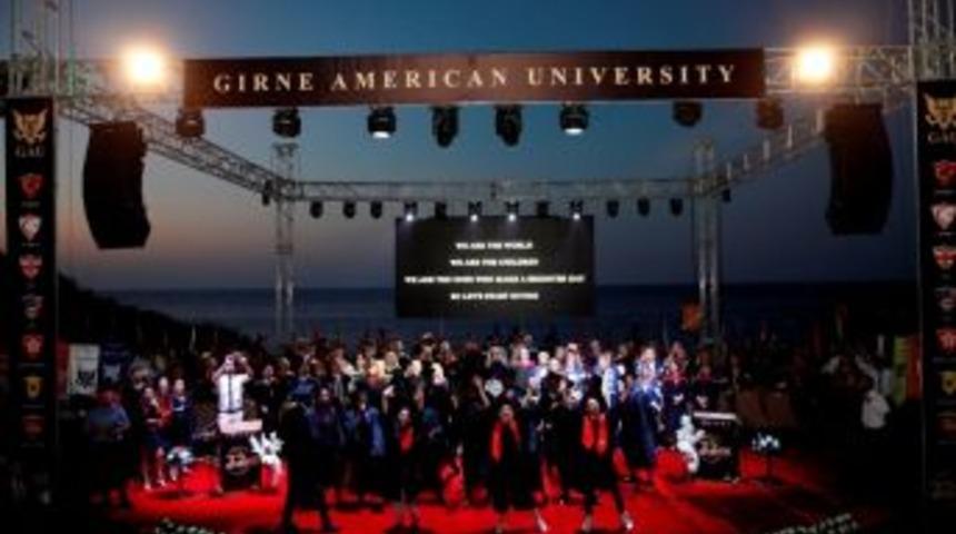 Cumhurbaşkanı Akıncı&rsquo;nın Katıldığı T&ouml;renle Diplomalarını Aldılar