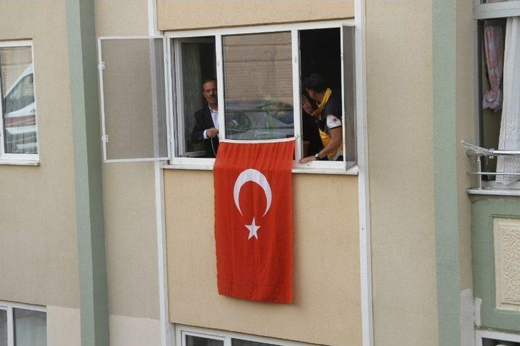 Şehit Uzman Çavuş Çelik’in Isparta’da Yaşayan Ailesine Şehadet Haberi Verildi G1