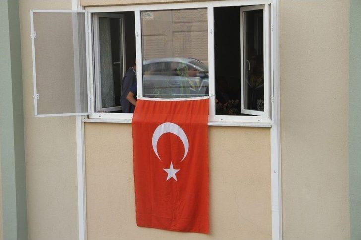 Şehit Uzman Çavuş Çelik’in Isparta’da Yaşayan Ailesine Şehadet Haberi Verildi G2