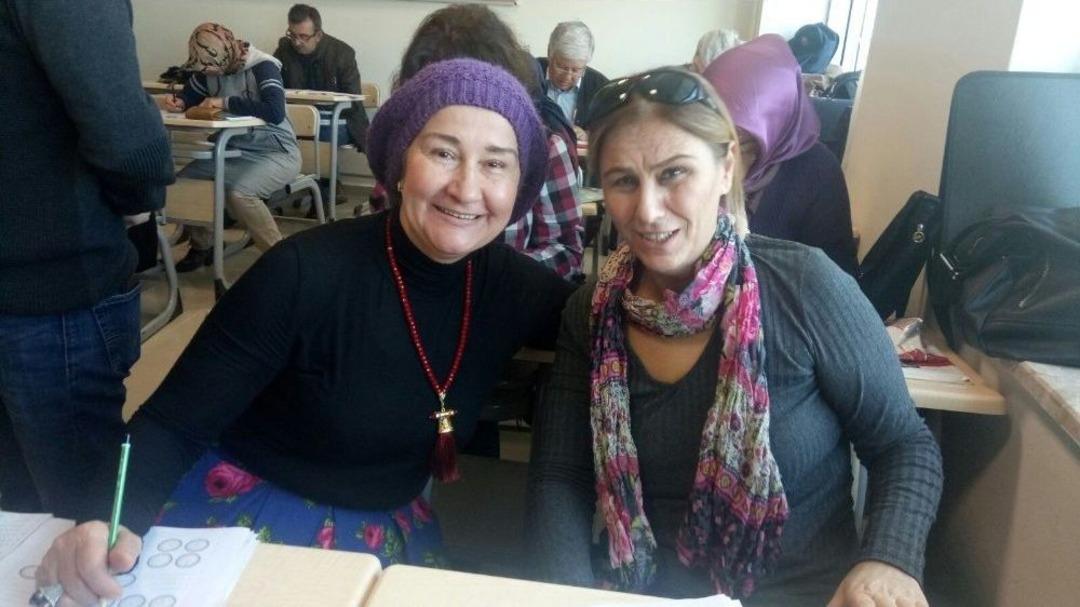 Dp&uuml; Olgun Gen&ccedil;ler &Uuml;niversitesi&rsquo;nin &Ouml;ğrencileri İngilizce &Ouml;ğreniyor