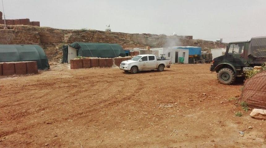 Sınır &Ouml;tesindeki Askeri &Uuml;sler İla&ccedil;landı