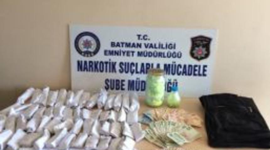 Batman&rsquo;da 994 Hap Ve 58 Paket Esrar Maddesi Ele Ge&ccedil;irildi