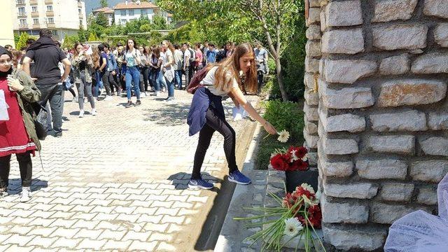 Lise Öğrencilerinden Afrin Şehidin Anısına Okul Bahçesine Çeşme